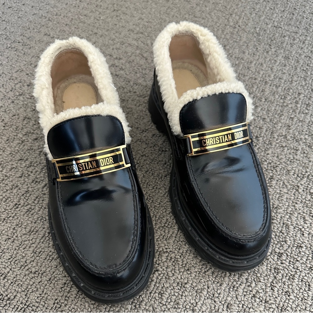 Christian Dior shearling insole loafers size 37.5 good condition. - Picture 9 of 12